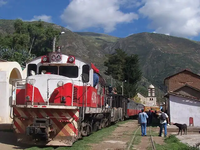 En Ruta: Recorra la sierra centro en el poderoso y milenario "Tren Macho"