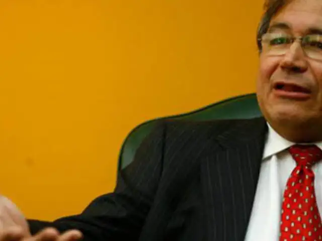 Walter Albán anuncia que echará a malos miembros de la PNP