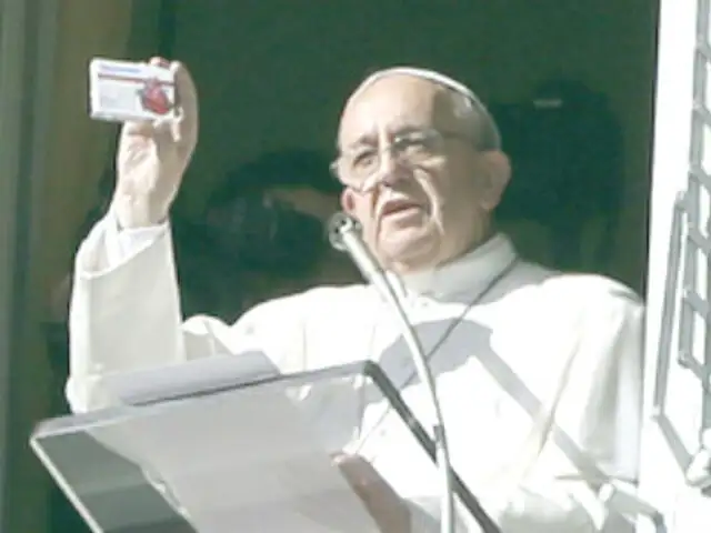 Papa Francisco recetó 'Misericordina' a miles de fieles en El Vaticano