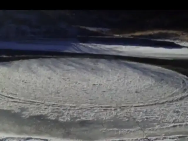 VIDEO: enorme disco de hielo misteriosamente gira sin par en río de EEUU