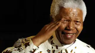 Nelson Mandela recibió sepultura en Qunu tras 10 días de homenajes
