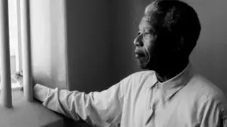 Pese a lucha de Mandela en varios países aún persisten pequeños apartheid