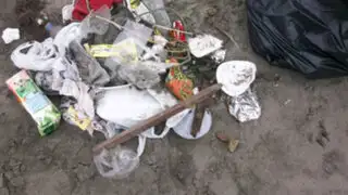 Veraneantes dejan gran cantidad de basura en la playa Agua Dulce