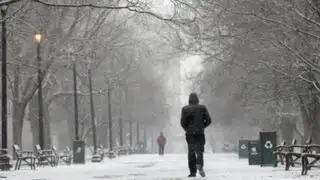 Estados Unidos: tormenta de nieve dejó a miles de familias sin fluido eléctrico