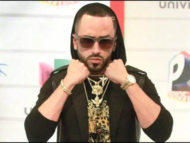 Yandel es hospitalizado de emergencia tras volcar su auto en México