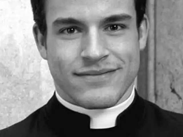 Lanzan calendario 2014 con los sacerdotes más guapos del Vaticano