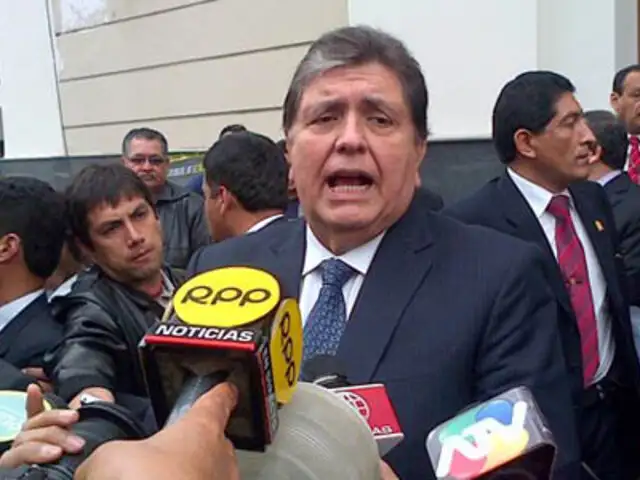 Alan García: Humala va en el camino del velasquismo y del chavismo