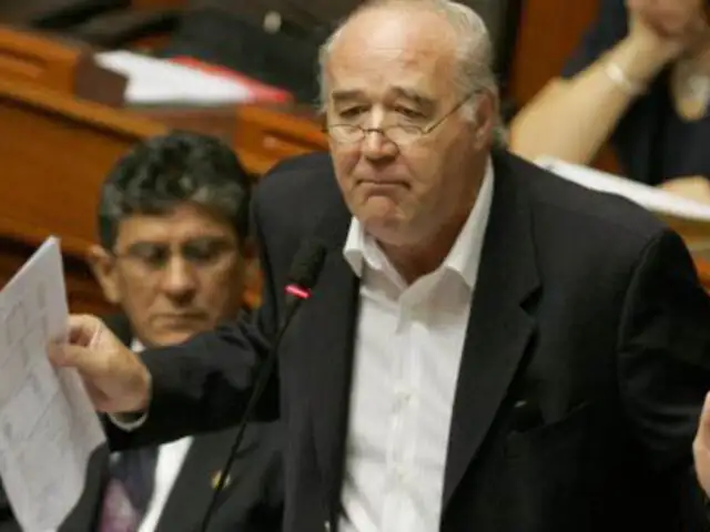 Víctor García Belaunde decidió renunciar a comisión López Meneses