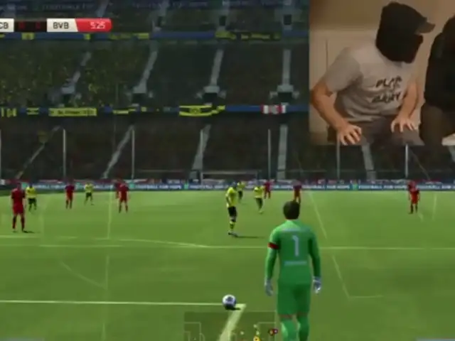 VIDEO: jugadores del Arsenal juegan FIFA 14 con los ojos vendados