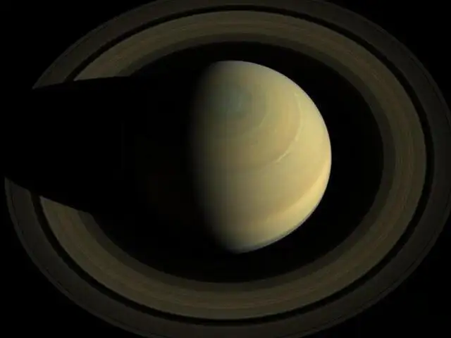 FOTOS: Nasa difundió primeras imágenes a todo color de Saturno y sus lunas