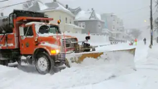 VIDEO: Tormenta de nieve paralizó EEUU y deja al menos 9 muertos