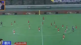 VIDEO: Dos estrellas de la selección japonesa vs. 55 niños en increíble duelo