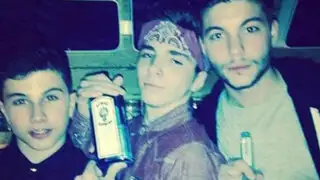 Escándalo: Madonna publica una fotografía de su hijo de 13 años con alcohol