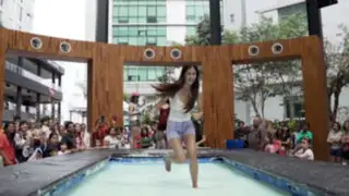 VIDEO: personas caminan sobre al agua en un alucinante comercial