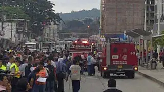 Lima: pared de centro comercial se derrumbó y puso en peligro a vendedores