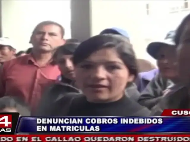 Denuncian cobros irregulares y largas colas por matriculas en varios colegios