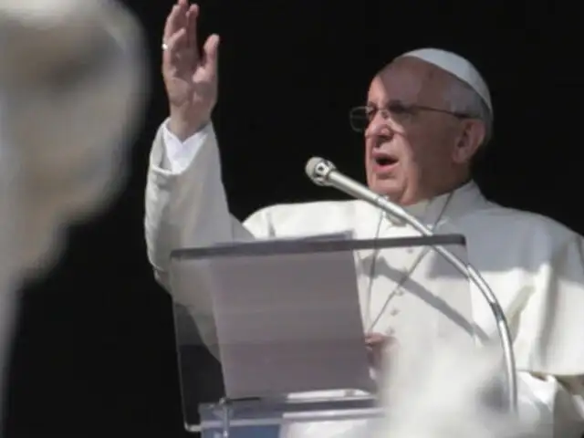 Papa Francisco bendecirá a tres mil novios en el día de San Valentín