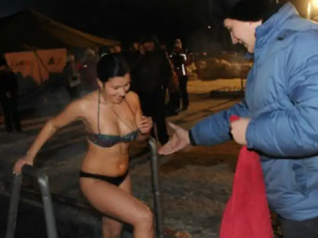 FOTOS: Epifanía, el bautismo ruso en aguas 20 grados bajo cero