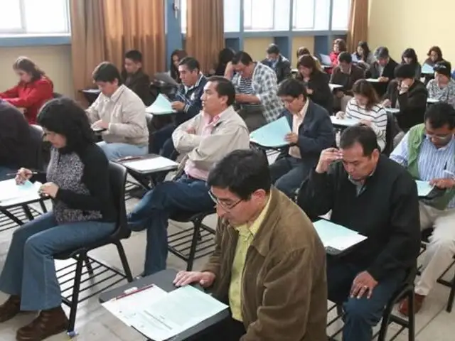 Piura: más de 150 profesores no rendirán examen de contrato por llegar tarde
