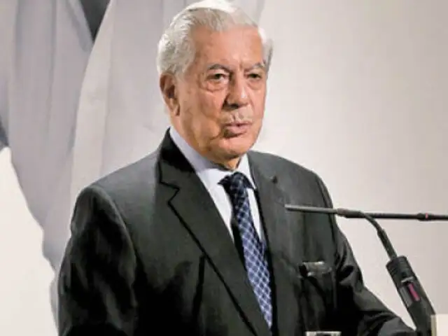 Mario Vargas Llosa dice que la piratería es mortal para los escritores