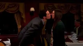 The Big Bang Theory: Sheldon Cooper besó a Amy por San Valentín