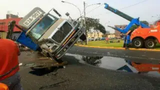 Volcadura de tráiler en la Plaza Unión generó gran congestión vehicular