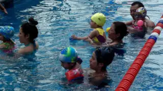 ‘Aqua Bebé’: los centros de natación infantil aumentan su demanda este verano
