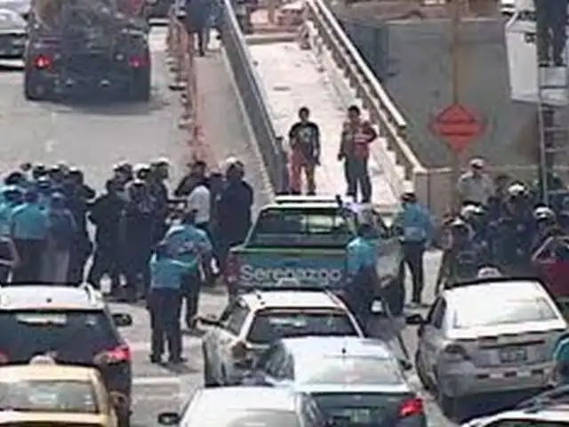 Serenos de Lima y Miraflores se enfrentaron en puente Ricardo Palma