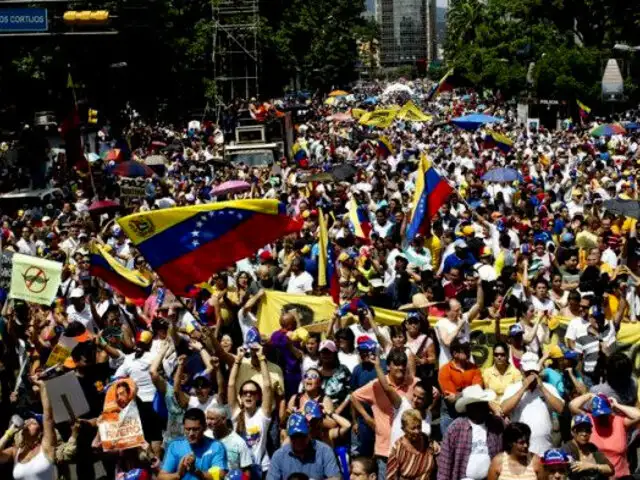 Venezuela: Opositores y chavistas miden fuerzas hoy en la marcha denominada 22F