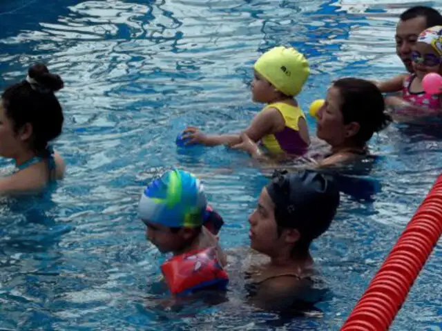 ‘Aqua Bebé’: los centros de natación infantil aumentan su demanda este verano
