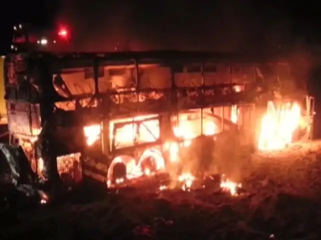 Bus interprovincial repleto de pasajeros se incendió en la Panamericana Sur