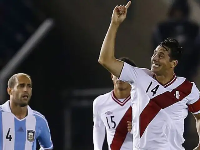 Claudio Pizarro es el mejor jugador de la historia del Perú, según Juan Reynoso