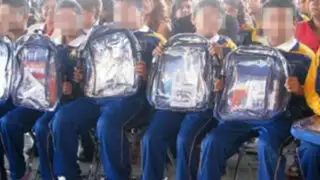 Escolares llevarán mochilas transparentes para que no ingresen armas al colegio