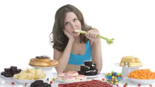 FOTOS: 10 típicos errores que todas cometen cuando están a dieta