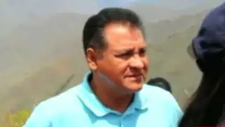 Lanzan basura a alcalde Koko Giles durante inspección en Huánuco