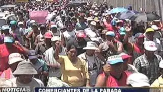Noticias de las 7: comerciantes de La Parada marcharon hacia el Congreso