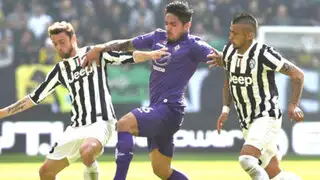 Con Juan Vargas, Fiorentina igualó 1-1 ante Juventus por la Europa League