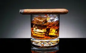 Conoce la historia del insólito origen de la palabra “Whisky”