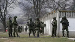 Ucrania: fuerzas prorrusas tomaron bases militares en Crimea