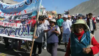 Mineros de Arequipa y Puno bloquean nuevamente la Panamericana Sur