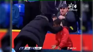 VIDEO: ¿José Mourinho le llamó la atención a  un niño recogebolas?