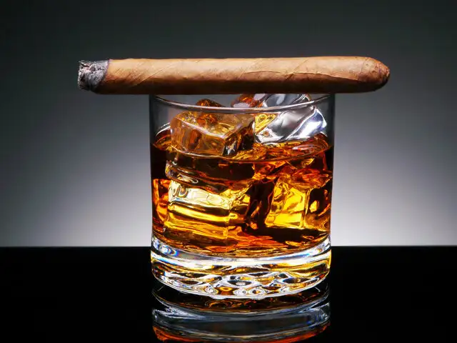 Conoce la historia del insólito origen de la palabra “Whisky”