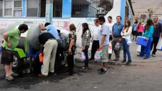 Pobladores de Iquique aún permanecen en las calles tras terremoto de 8.2 grados