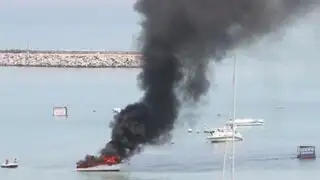 Callao: reportan que embarcación se incendia cerca de la playa Cantolao
