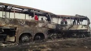 México: bus turístico se chocó y se incendió dejando 33 muertos en Veracruz