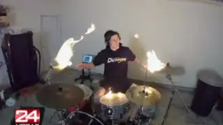EEUU: baterista causa sensación en redes sociales al tocar ‘en llamas’