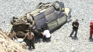 Seis personas fallecen tras caída de vehículo a río Nupe en Huánuco