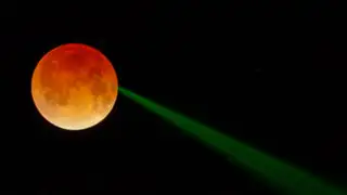 ¿Ciencia ficción? La NASA difunde increíble foto de la Luna roja