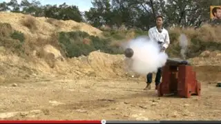 Un asombroso video muestra el disparo de un cañón en cámara lenta