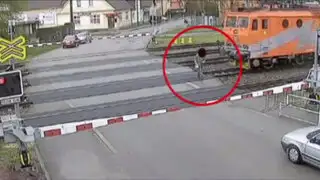 VIDEO: hombre se salvó de morir arrollado por un tren en República Checa